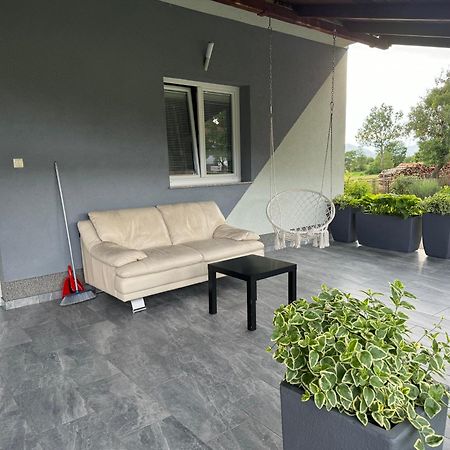 Apartment Tilia Otočac Exteriör bild